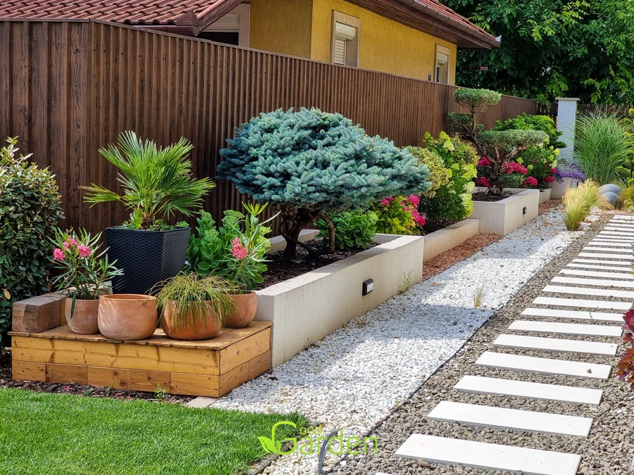 Good Garden referencia: kiemelt növényágyások, dísznövények és tipegős út